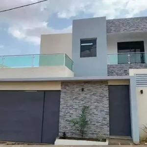 Villa à vendre duplex 5 pièces à Angré