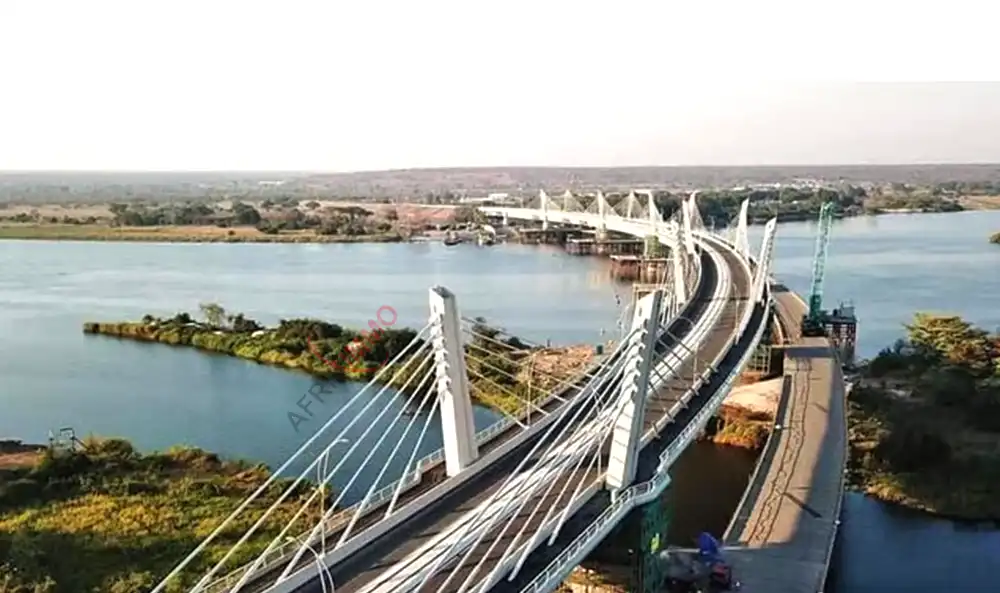 QUELS-ENJEUX-DERRIERE-LE-FUTUR-PONT-RELIANT-BINGERVILLE-A-BASSAM